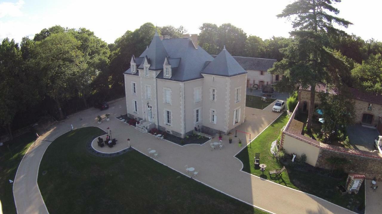 Mouchamps Le Petit Chateau Des Cedres المظهر الخارجي الصورة