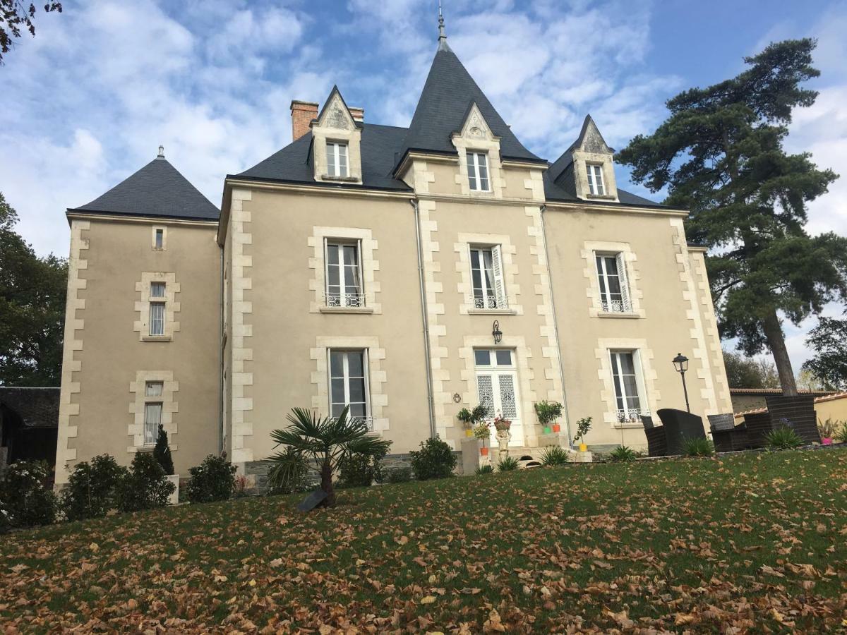 Mouchamps Le Petit Chateau Des Cedres المظهر الخارجي الصورة