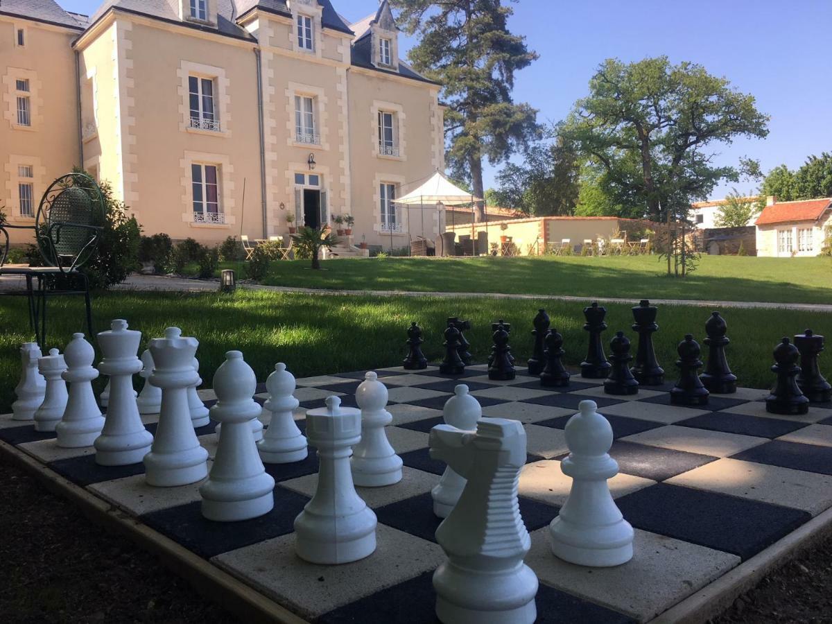 Mouchamps Le Petit Chateau Des Cedres المظهر الخارجي الصورة