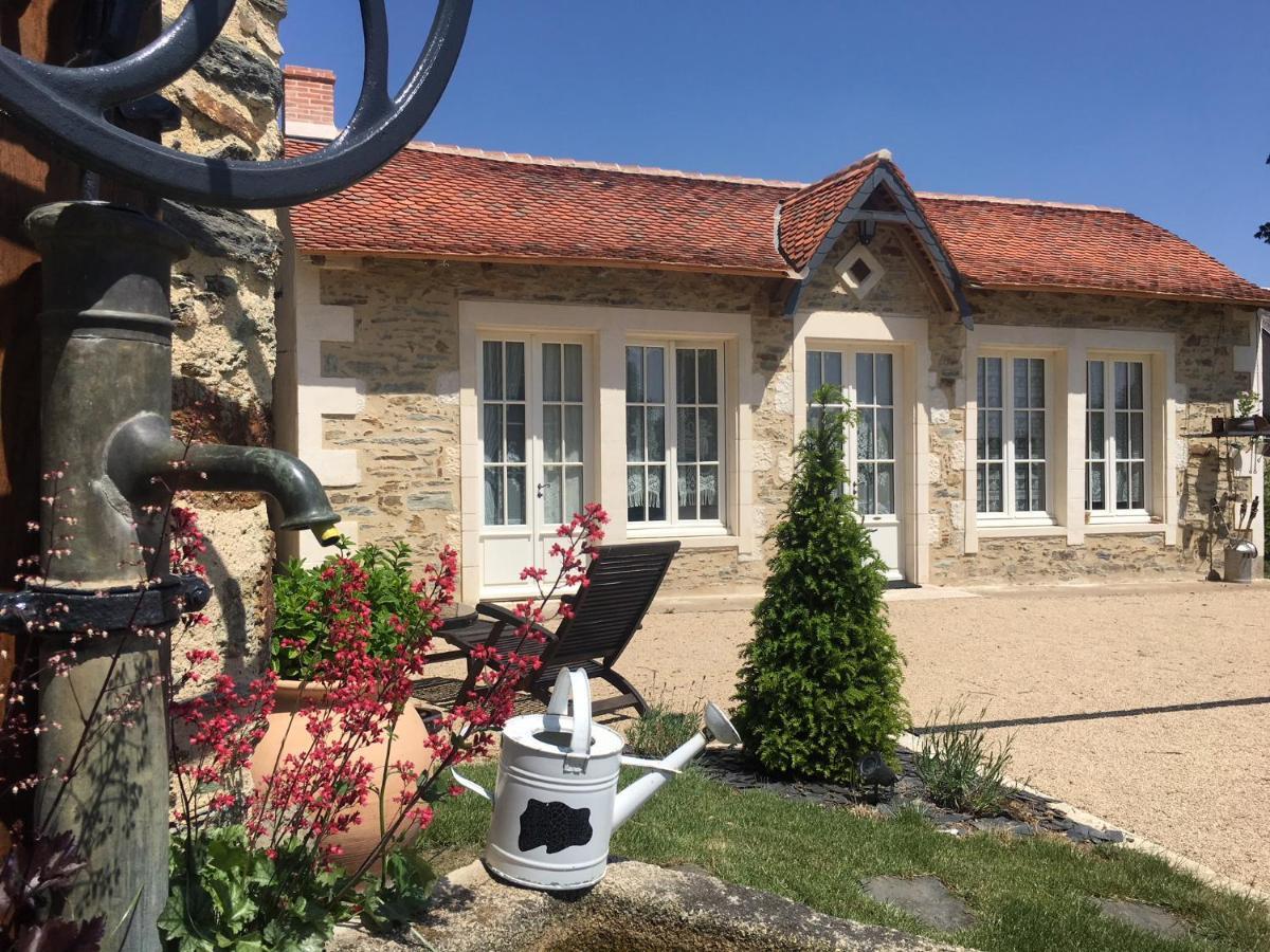 Mouchamps Le Petit Chateau Des Cedres المظهر الخارجي الصورة